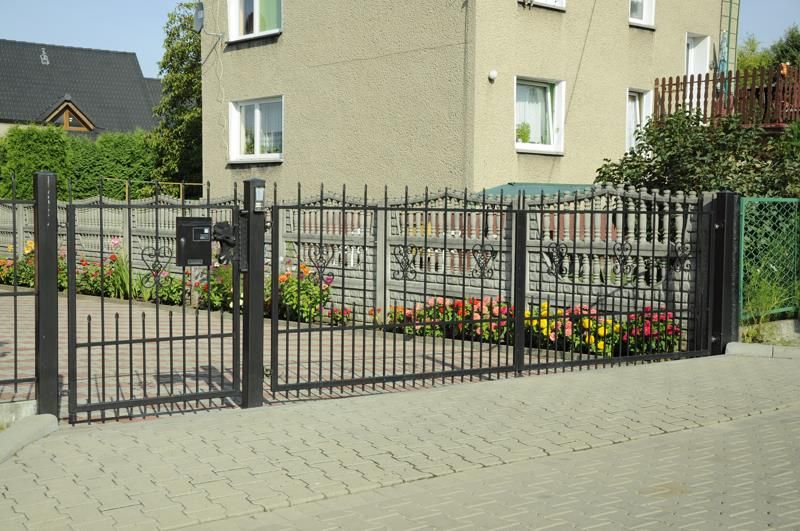 Bramy skrzydłowe i ogrodzenia